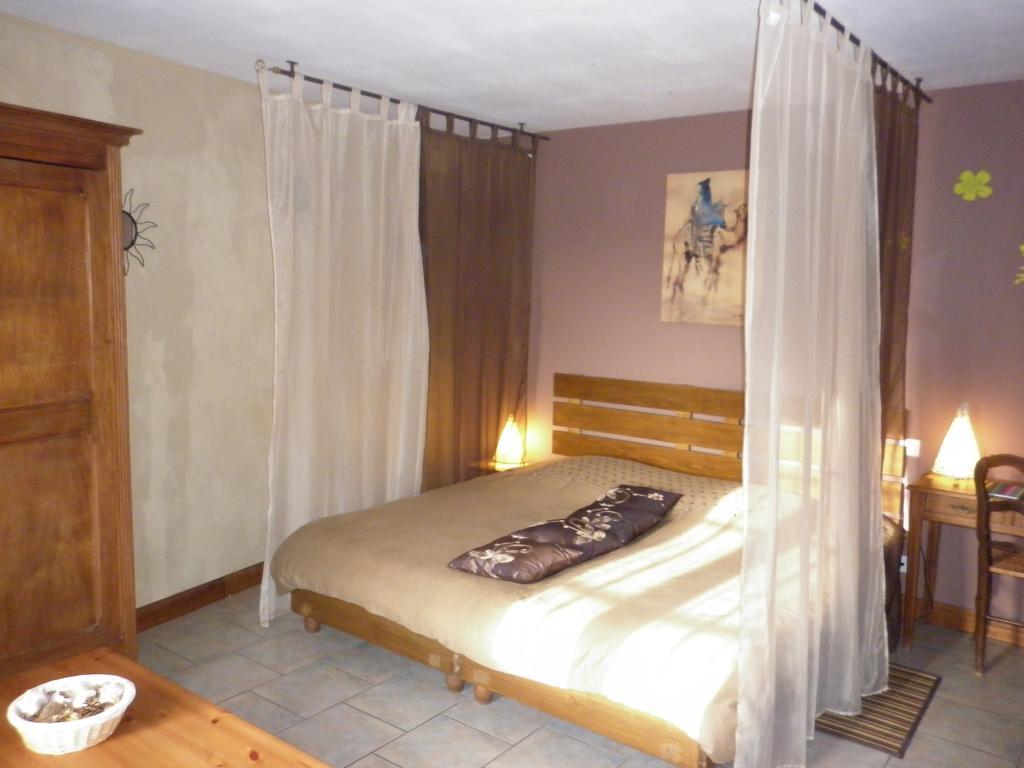 La Chartreuse Hotel Poilly-sur-Tholon Camera foto