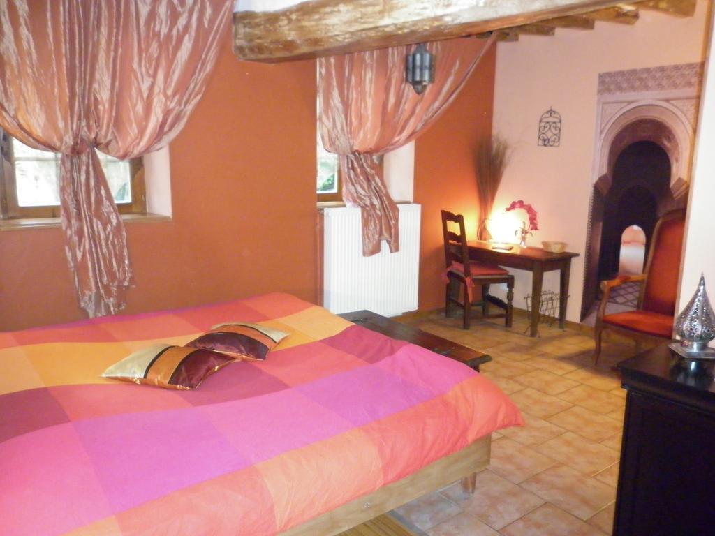 La Chartreuse Hotel Poilly-sur-Tholon Esterno foto